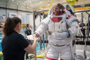 CSA astronaut David Saint-Jacques receives spacewalk training at NASA’s Neutral Buoyancy Laboratory in Houston.